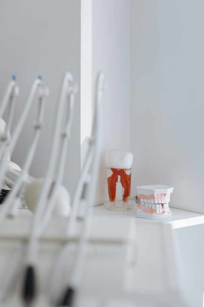 porcelain veneers - dental equipment